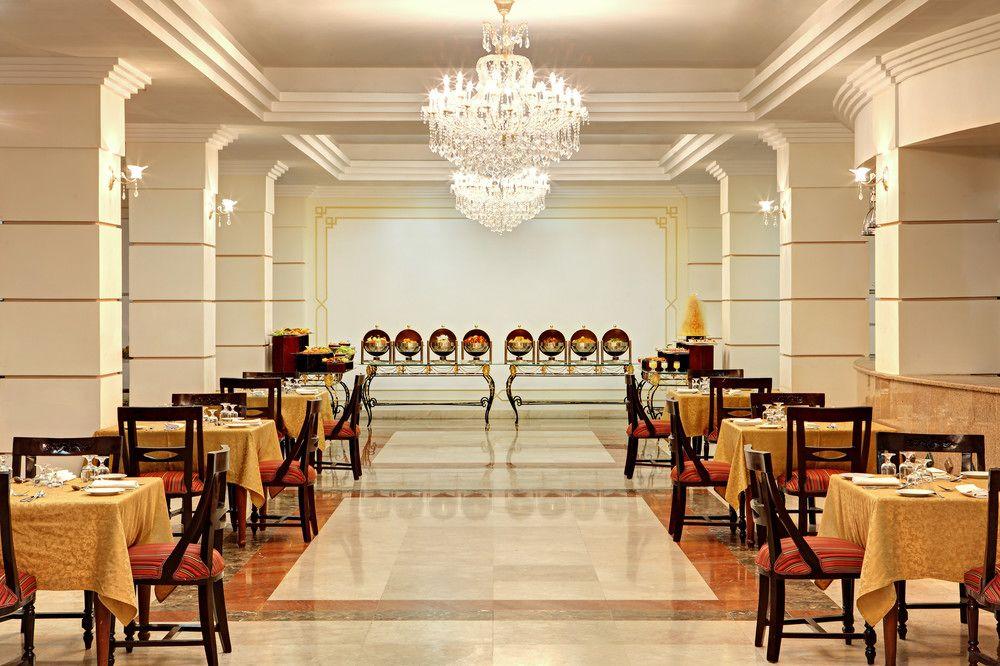 Le Meridien Медина Екстериор снимка The restaurant