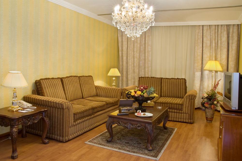 Le Meridien Медина Екстериор снимка A living room