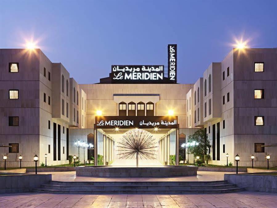 Le Meridien Медина Екстериор снимка Meridien Al Maha Resort, Dubai